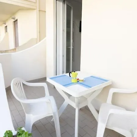 Beachfront Free Parking-pool 50m From Sea Apartment *