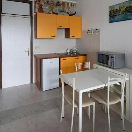 Apartment Beachfront Free Parking-pool 50m From Sea