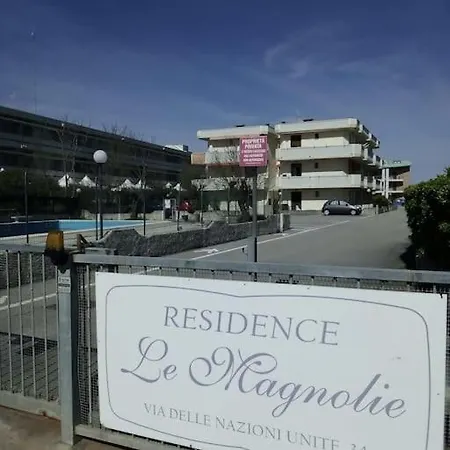 Apartment Beachfront Free Parking-pool 50m From Sea