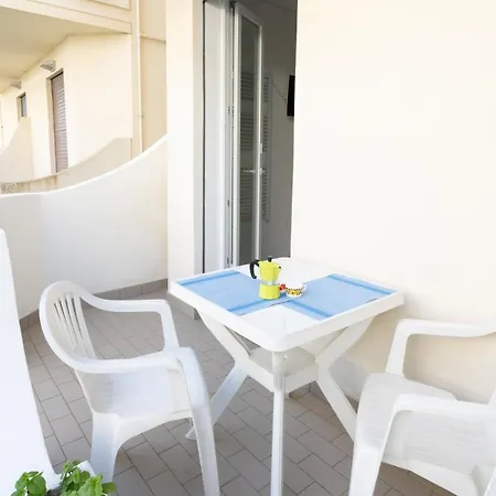 Beachfront Free Parking-pool 50m From Sea Apartment Chioggia