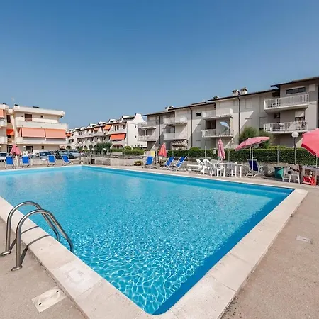 شقة Beachfront Free Parking-pool 50m From Sea *