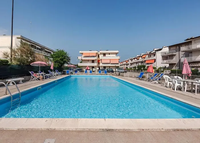 Διαμέρισμα Beachfront Free Parking-pool 50m From Sea